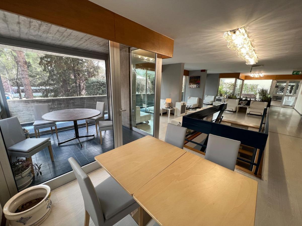 Hotel Abruzzi 테라모 외부 사진